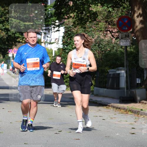 25.08.2024 - 20. Blankeneser Heldenlauf Strokosch-Dieckow http://msf.ph/oto/6860288 25.08.2024 10:06:50 Ziel 252, 253 meine-sportfotos.de