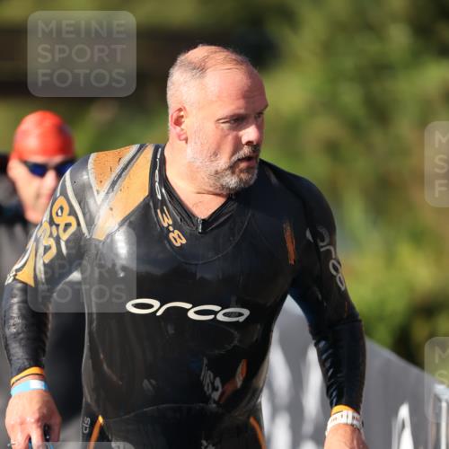 25.08.2024 - Elbe Triathlon Hamburg H.Heesch http://msf.ph/oto/6860294 25.08.2024 09:14:26 Schwimmen 338, 404, 414, 415, 419, 465 meine-sportfotos.de