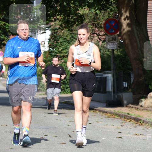 25.08.2024 - 20. Blankeneser Heldenlauf Strokosch-Dieckow http://msf.ph/oto/6860295 25.08.2024 10:06:51 Ziel 252, 253 meine-sportfotos.de