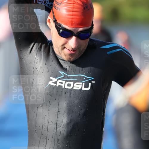 25.08.2024 - Elbe Triathlon Hamburg H.Heesch http://msf.ph/oto/6860310 25.08.2024 09:14:28 Schwimmen 338, 404, 414, 415, 419, 465 meine-sportfotos.de