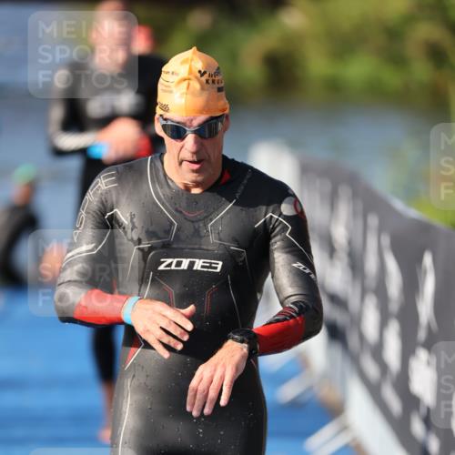 25.08.2024 - Elbe Triathlon Hamburg H.Heesch http://msf.ph/oto/6860358 25.08.2024 09:14:30 Schwimmen 338, 404, 414, 415, 419, 465 meine-sportfotos.de