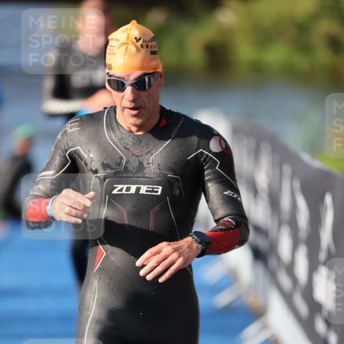 25.08.2024 - Elbe Triathlon Hamburg H.Heesch http://msf.ph/oto/6860365 25.08.2024 09:14:30 Schwimmen 338, 404, 414, 415, 419, 465 meine-sportfotos.de