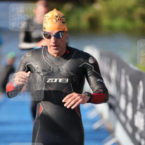25.08.2024 - Elbe Triathlon Hamburg H.Heesch http://msf.ph/oto/6860368 25.08.2024 09:14:30 Schwimmen 338, 404, 414, 415, 419, 465 meine-sportfotos.de