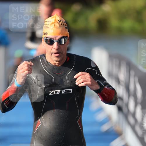 25.08.2024 - Elbe Triathlon Hamburg H.Heesch http://msf.ph/oto/6860383 25.08.2024 09:14:30 Schwimmen 338, 404, 414, 415, 419, 465 meine-sportfotos.de