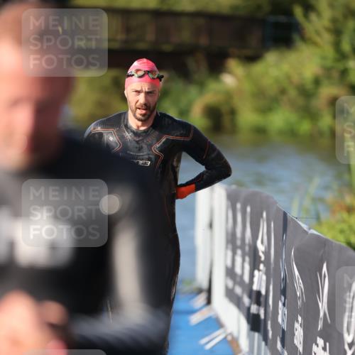 25.08.2024 - Elbe Triathlon Hamburg H.Heesch http://msf.ph/oto/6860480 25.08.2024 09:14:34 Schwimmen 338, 404, 414, 415, 419, 465 meine-sportfotos.de