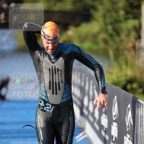 25.08.2024 - Elbe Triathlon Hamburg H.Heesch http://msf.ph/oto/6860539 25.08.2024 09:14:42 Schwimmen 338, 404, 414, 415, 419, 465 meine-sportfotos.de
