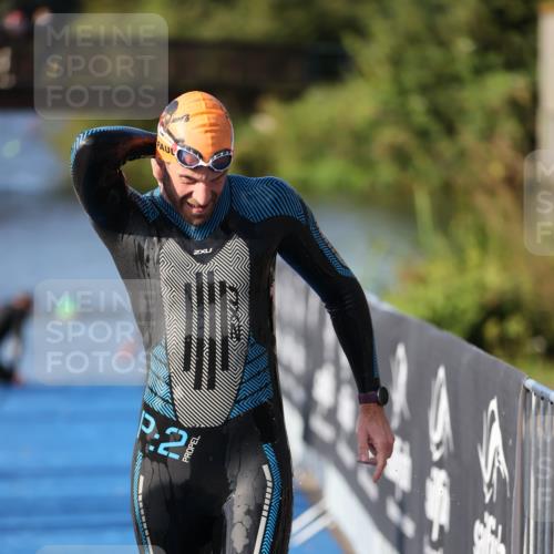 25.08.2024 - Elbe Triathlon Hamburg H.Heesch http://msf.ph/oto/6860550 25.08.2024 09:14:42 Schwimmen 338, 404, 414, 415, 419, 465 meine-sportfotos.de
