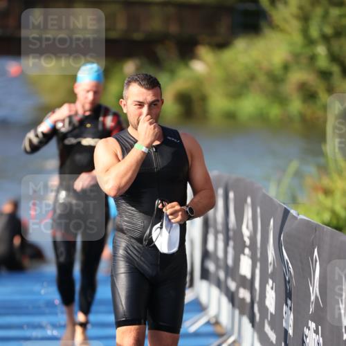 25.08.2024 - Elbe Triathlon Hamburg H.Heesch http://msf.ph/oto/6861158 25.08.2024 09:16:39 Schwimmen 390 meine-sportfotos.de
