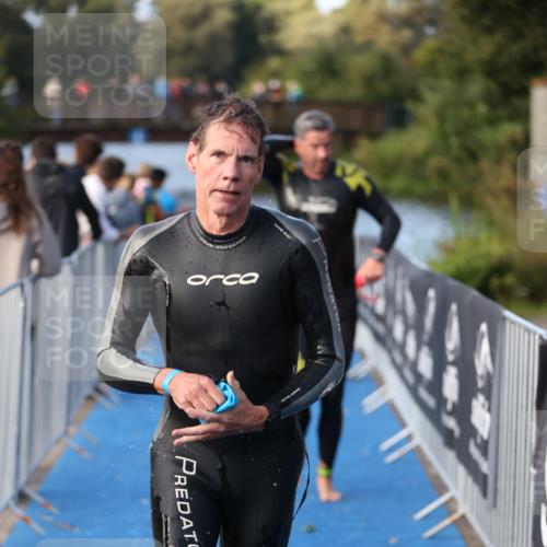 25.08.2024 - Elbe Triathlon Hamburg H.Heesch http://msf.ph/oto/6861567 25.08.2024 09:18:03 Schwimmen 361, 368, 381, 384, 388, 421, 435 meine-sportfotos.de