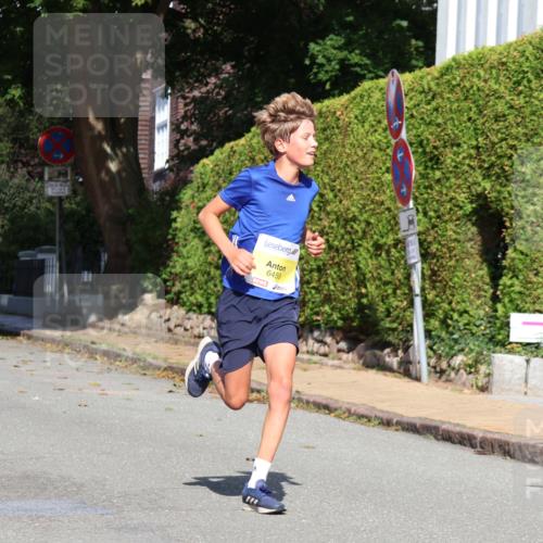25.08.2024 - 20. Blankeneser Heldenlauf Strokosch-Dieckow http://msf.ph/oto/6861729 25.08.2024 10:17:06 Ziel 6273, 6457, 6459 meine-sportfotos.de