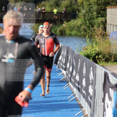 25.08.2024 - Elbe Triathlon Hamburg H.Heesch http://msf.ph/oto/6861775 25.08.2024 09:18:31 Schwimmen 333, 341, 357, 361, 368, 374, 384, 388, 406, 418 meine-sportfotos.de