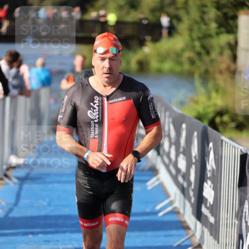 25.08.2024 - Elbe Triathlon Hamburg H.Heesch http://msf.ph/oto/6861801 25.08.2024 09:18:33 Schwimmen 333, 341, 355, 357, 361, 368, 374, 388, 406, 418 meine-sportfotos.de
