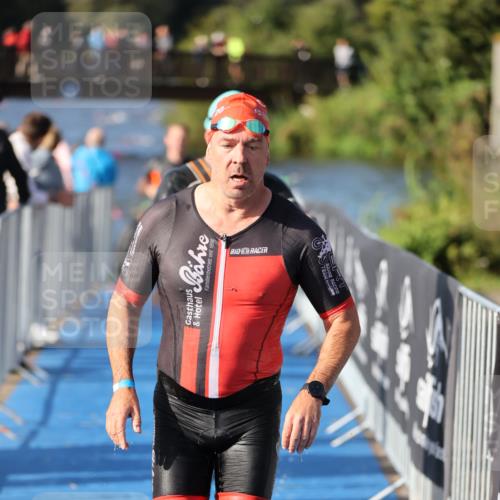 25.08.2024 - Elbe Triathlon Hamburg H.Heesch http://msf.ph/oto/6861816 25.08.2024 09:18:33 Schwimmen 333, 341, 355, 357, 361, 368, 374, 388, 406, 418 meine-sportfotos.de
