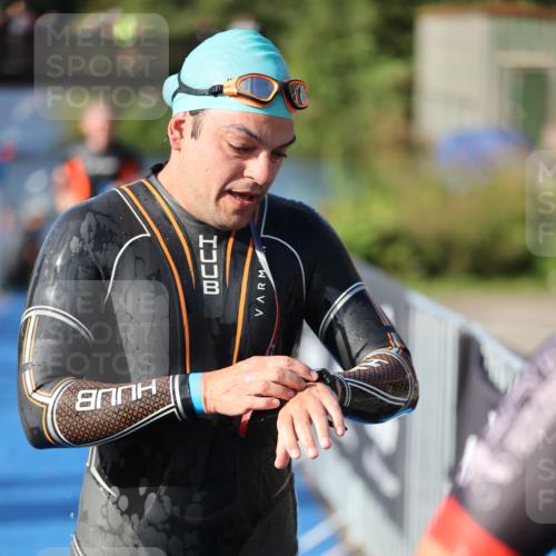 25.08.2024 - Elbe Triathlon Hamburg H.Heesch http://msf.ph/oto/6861841 25.08.2024 09:18:35 Schwimmen 333, 341, 355, 357, 368, 374, 406, 418 meine-sportfotos.de