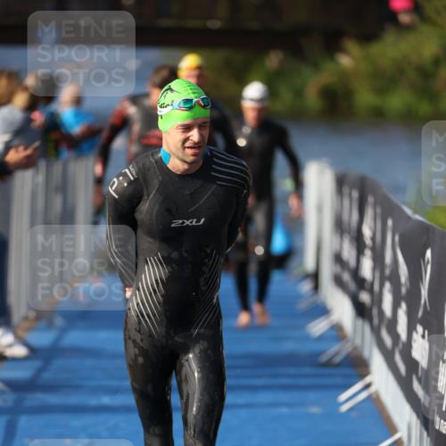 25.08.2024 - Elbe Triathlon Hamburg H.Heesch http://msf.ph/oto/6861912 25.08.2024 09:18:49 Schwimmen 221, 341, 355, 357, 374, 406, 418, 528 meine-sportfotos.de