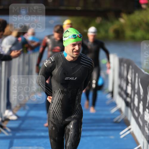 25.08.2024 - Elbe Triathlon Hamburg H.Heesch http://msf.ph/oto/6861926 25.08.2024 09:18:49 Schwimmen 221, 341, 355, 357, 374, 406, 418, 528 meine-sportfotos.de