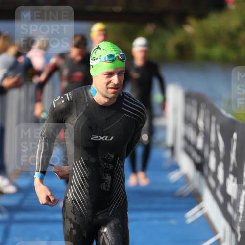 25.08.2024 - Elbe Triathlon Hamburg H.Heesch http://msf.ph/oto/6861928 25.08.2024 09:18:49 Schwimmen 221, 341, 355, 357, 374, 406, 418, 528 meine-sportfotos.de