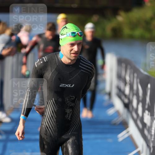 25.08.2024 - Elbe Triathlon Hamburg H.Heesch http://msf.ph/oto/6861932 25.08.2024 09:18:49 Schwimmen 221, 341, 355, 357, 374, 406, 418, 528 meine-sportfotos.de