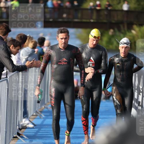 25.08.2024 - Elbe Triathlon Hamburg H.Heesch http://msf.ph/oto/6861960 25.08.2024 09:18:51 Schwimmen 221, 341, 355, 374, 376, 406, 407, 418, 528 meine-sportfotos.de