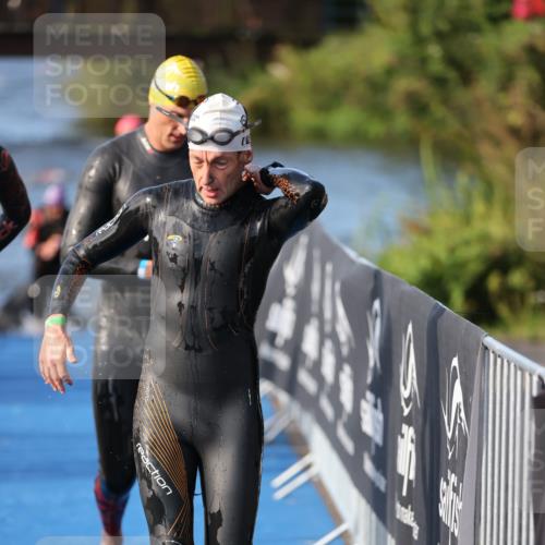 25.08.2024 - Elbe Triathlon Hamburg H.Heesch http://msf.ph/oto/6862002 25.08.2024 09:18:53 Schwimmen 221, 355, 374, 376, 400, 406, 407, 418, 528 meine-sportfotos.de