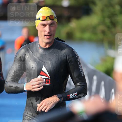 25.08.2024 - Elbe Triathlon Hamburg H.Heesch http://msf.ph/oto/6862047 25.08.2024 09:18:55 Schwimmen 221, 355, 358, 374, 376, 400, 407, 418, 431, 528 meine-sportfotos.de