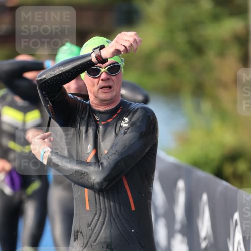 25.08.2024 - Elbe Triathlon Hamburg H.Heesch http://msf.ph/oto/6862183 25.08.2024 09:19:08 Schwimmen 221, 355, 358, 376, 383, 398, 400, 407, 431, 528 meine-sportfotos.de