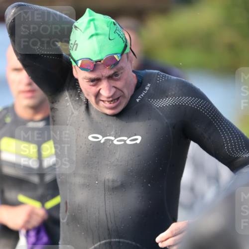 25.08.2024 - Elbe Triathlon Hamburg H.Heesch http://msf.ph/oto/6862234 25.08.2024 09:19:10 Schwimmen 221, 358, 376, 383, 397, 398, 400, 407, 431, 528 meine-sportfotos.de
