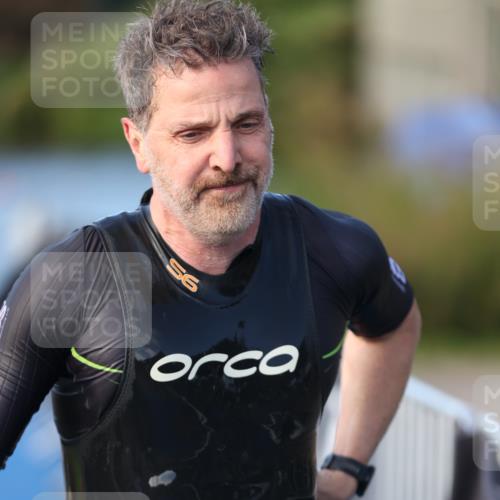 25.08.2024 - Elbe Triathlon Hamburg H.Heesch http://msf.ph/oto/6862300 25.08.2024 09:19:12 Schwimmen 214, 221, 358, 376, 383, 397, 398, 400, 407, 431, 528 meine-sportfotos.de
