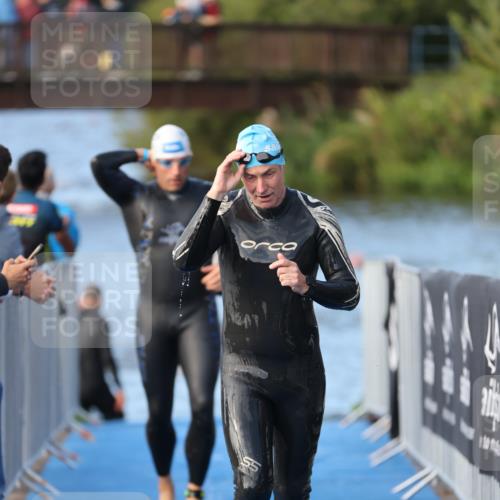 25.08.2024 - Elbe Triathlon Hamburg H.Heesch http://msf.ph/oto/6862315 25.08.2024 09:19:20 Schwimmen 214, 358, 366, 373, 376, 383, 397, 398, 400, 407, 431, 528 meine-sportfotos.de