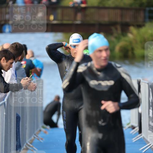 25.08.2024 - Elbe Triathlon Hamburg H.Heesch http://msf.ph/oto/6862378 25.08.2024 09:19:21 Schwimmen 214, 358, 366, 373, 376, 383, 397, 398, 400, 407, 431, 528 meine-sportfotos.de