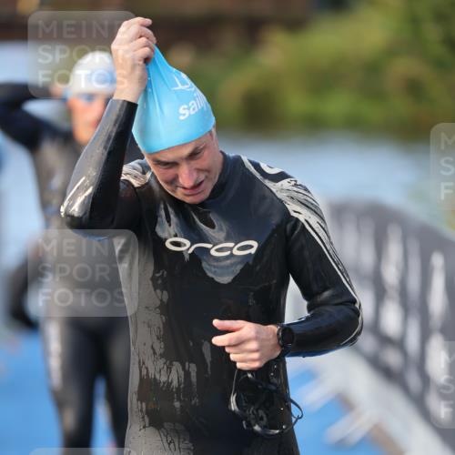 25.08.2024 - Elbe Triathlon Hamburg H.Heesch http://msf.ph/oto/6862429 25.08.2024 09:19:22 Schwimmen 214, 358, 366, 373, 376, 383, 397, 398, 400, 407, 431, 528 meine-sportfotos.de