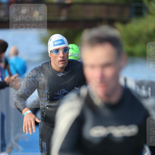 25.08.2024 - Elbe Triathlon Hamburg H.Heesch http://msf.ph/oto/6862452 25.08.2024 09:19:23 Schwimmen 214, 358, 366, 373, 376, 383, 397, 398, 400, 407, 431, 528 meine-sportfotos.de