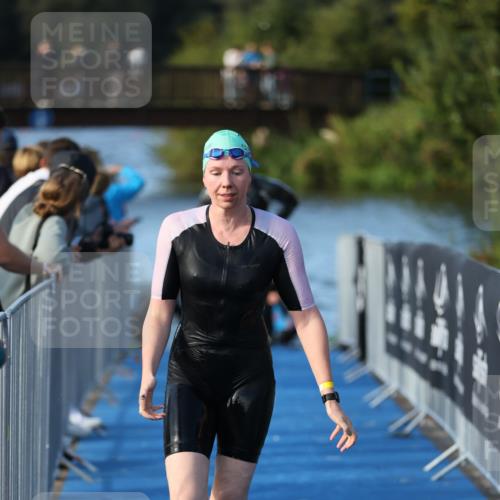 25.08.2024 - Elbe Triathlon Hamburg H.Heesch http://msf.ph/oto/6862598 25.08.2024 09:29:57 Schwimmen 451, 463, 506, 508, 548, 553 meine-sportfotos.de