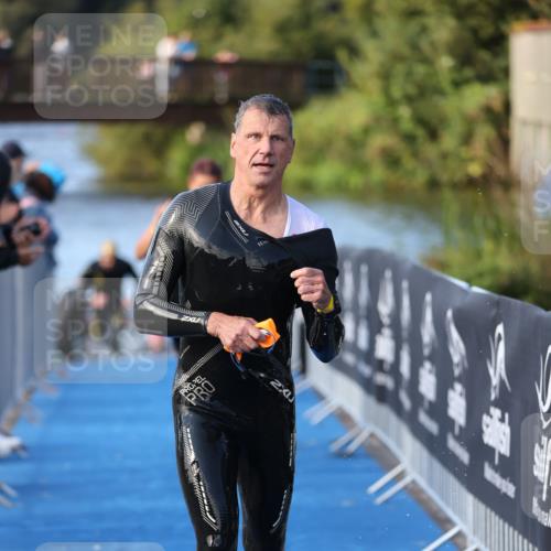 25.08.2024 - Elbe Triathlon Hamburg H.Heesch http://msf.ph/oto/6862664 25.08.2024 09:30:00 Schwimmen 451, 452, 463, 470, 506, 508, 534, 548, 553 meine-sportfotos.de