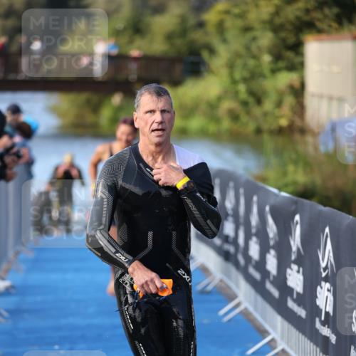 25.08.2024 - Elbe Triathlon Hamburg H.Heesch http://msf.ph/oto/6862678 25.08.2024 09:30:01 Schwimmen 451, 452, 463, 470, 506, 508, 534, 548, 553 meine-sportfotos.de