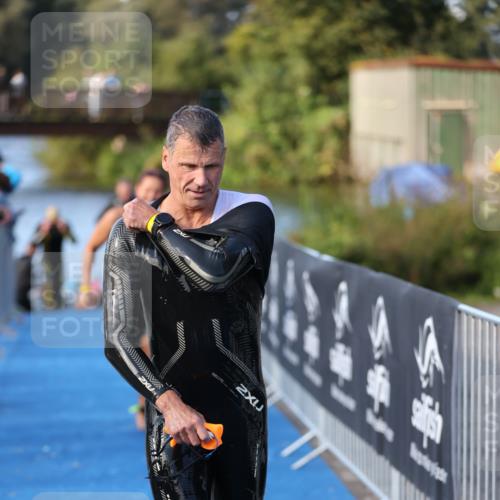 25.08.2024 - Elbe Triathlon Hamburg H.Heesch http://msf.ph/oto/6862683 25.08.2024 09:30:01 Schwimmen 451, 452, 463, 470, 506, 508, 534, 548, 553 meine-sportfotos.de