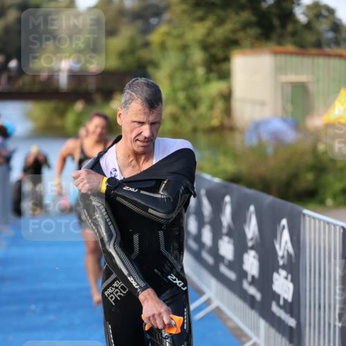 25.08.2024 - Elbe Triathlon Hamburg H.Heesch http://msf.ph/oto/6862693 25.08.2024 09:30:02 Schwimmen 451, 452, 463, 470, 506, 508, 534, 548, 553 meine-sportfotos.de