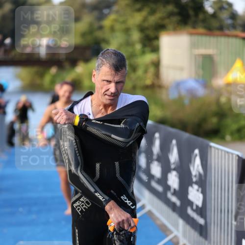 25.08.2024 - Elbe Triathlon Hamburg H.Heesch http://msf.ph/oto/6862701 25.08.2024 09:30:02 Schwimmen 451, 452, 463, 470, 506, 508, 534, 548, 553 meine-sportfotos.de