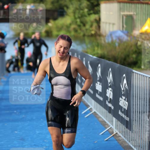 25.08.2024 - Elbe Triathlon Hamburg H.Heesch http://msf.ph/oto/6862724 25.08.2024 09:30:03 Schwimmen 451, 452, 463, 470, 506, 508, 534, 548, 553 meine-sportfotos.de