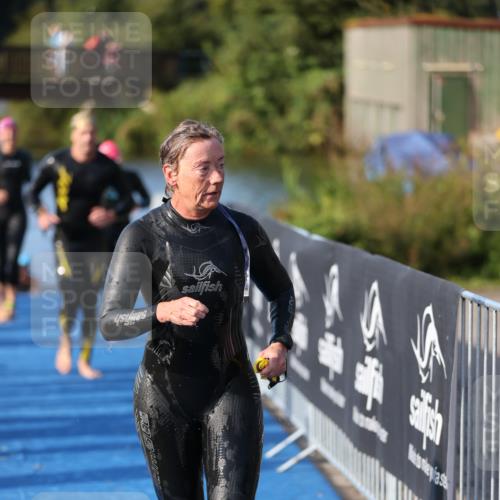 25.08.2024 - Elbe Triathlon Hamburg H.Heesch http://msf.ph/oto/6862770 25.08.2024 09:30:08 Schwimmen 451, 452, 463, 470, 506, 508, 515, 534, 548, 553 meine-sportfotos.de