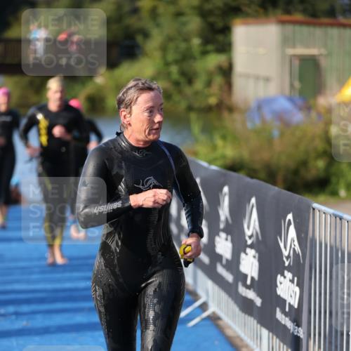 25.08.2024 - Elbe Triathlon Hamburg H.Heesch http://msf.ph/oto/6862775 25.08.2024 09:30:08 Schwimmen 451, 452, 463, 470, 506, 508, 515, 534, 548, 553 meine-sportfotos.de