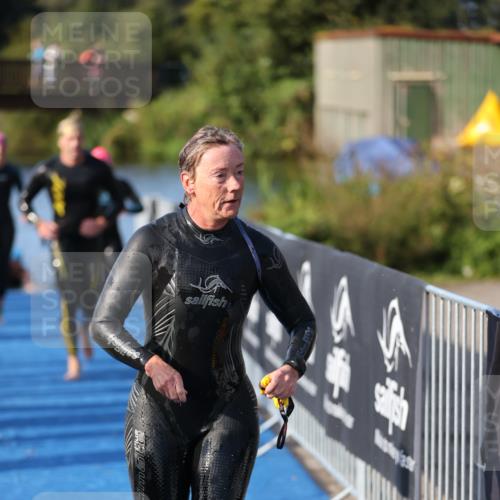 25.08.2024 - Elbe Triathlon Hamburg H.Heesch http://msf.ph/oto/6862781 25.08.2024 09:30:08 Schwimmen 451, 452, 463, 470, 506, 508, 515, 534, 548, 553 meine-sportfotos.de