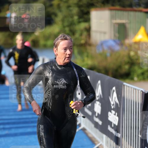 25.08.2024 - Elbe Triathlon Hamburg H.Heesch http://msf.ph/oto/6862787 25.08.2024 09:30:08 Schwimmen 451, 452, 463, 470, 506, 508, 515, 534, 548, 553 meine-sportfotos.de