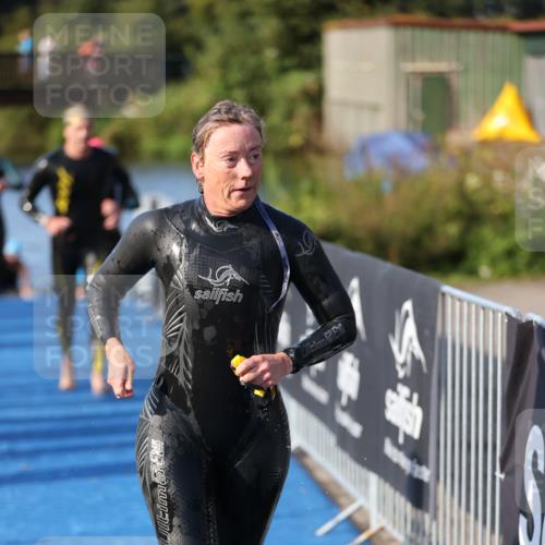 25.08.2024 - Elbe Triathlon Hamburg H.Heesch http://msf.ph/oto/6862791 25.08.2024 09:30:08 Schwimmen 451, 452, 463, 470, 506, 508, 515, 534, 548, 553 meine-sportfotos.de