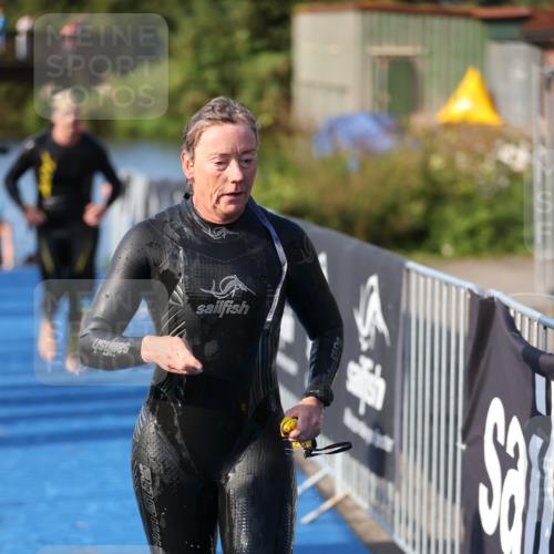 25.08.2024 - Elbe Triathlon Hamburg H.Heesch http://msf.ph/oto/6862801 25.08.2024 09:30:08 Schwimmen 451, 452, 463, 470, 506, 508, 515, 534, 548, 553 meine-sportfotos.de