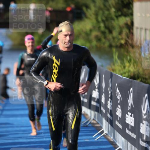 25.08.2024 - Elbe Triathlon Hamburg H.Heesch http://msf.ph/oto/6862810 25.08.2024 09:30:10 Schwimmen 411, 451, 452, 463, 470, 508, 515, 534, 548, 553 meine-sportfotos.de
