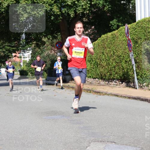 25.08.2024 - 20. Blankeneser Heldenlauf Strokosch-Dieckow http://msf.ph/oto/6862820 25.08.2024 10:21:43 Ziel 6142, 6246, 6532 meine-sportfotos.de