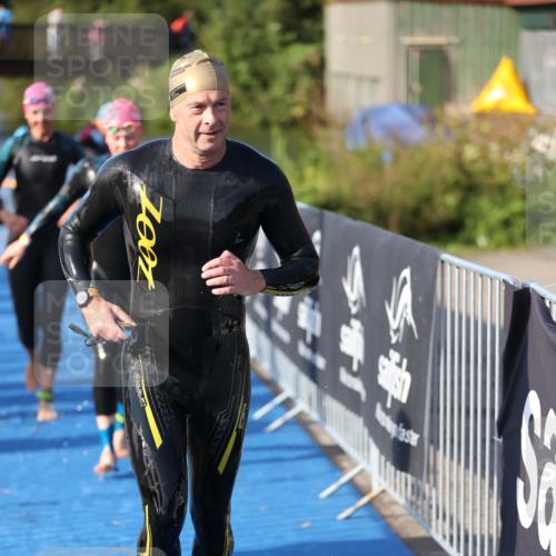 25.08.2024 - Elbe Triathlon Hamburg H.Heesch http://msf.ph/oto/6862845 25.08.2024 09:30:11 Schwimmen 411, 451, 452, 463, 470, 508, 515, 534, 548, 553 meine-sportfotos.de