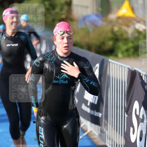 25.08.2024 - Elbe Triathlon Hamburg H.Heesch http://msf.ph/oto/6862860 25.08.2024 09:30:13 Schwimmen 411, 451, 452, 463, 470, 508, 515, 534, 548, 553 meine-sportfotos.de