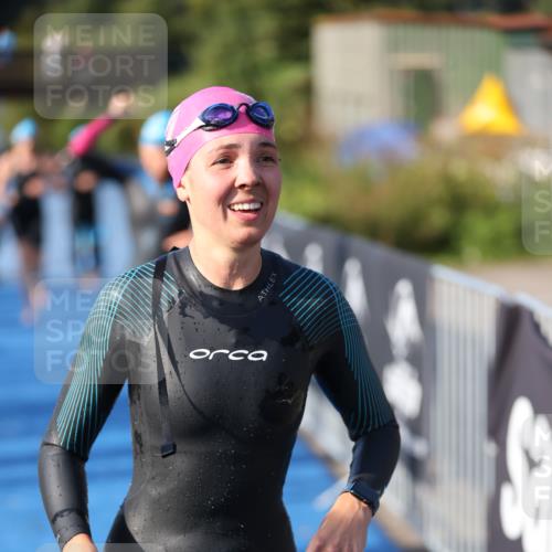 25.08.2024 - Elbe Triathlon Hamburg H.Heesch http://msf.ph/oto/6862886 25.08.2024 09:30:15 Schwimmen 411, 451, 452, 463, 470, 508, 515, 534, 548, 553 meine-sportfotos.de